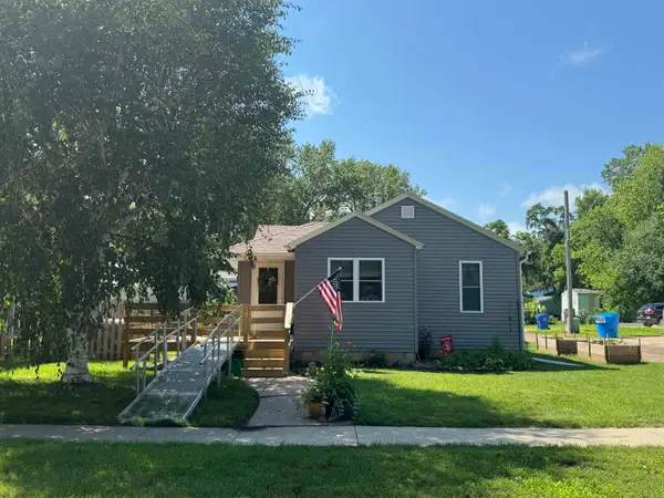 310 W Cedar St., Vermillion, SD 57069