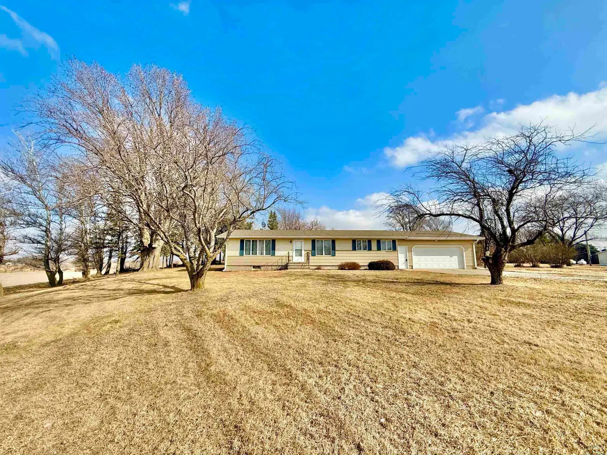 23181 C60, Hinton, IA 51024 - #1
