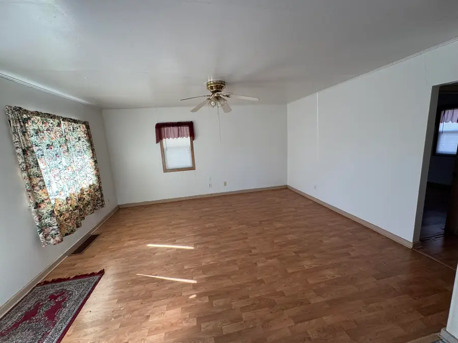 1509 W Willis Ave, Sioux City, IA 51103 - #2