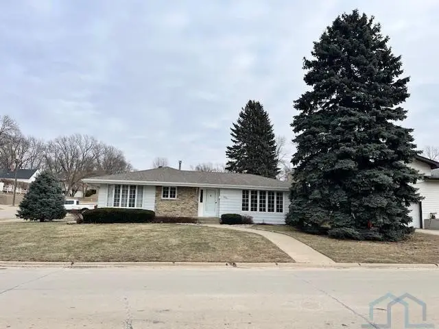2700 S Steele, Sioux City, IA 51106 - #2