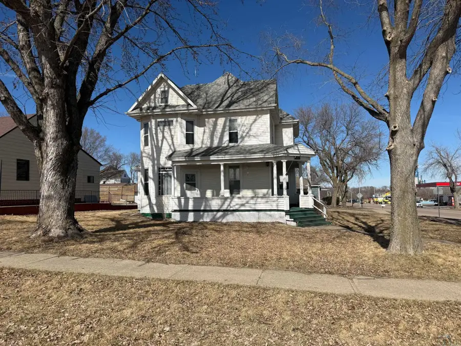 1102 3rd Ave, Alton, IA 51003 - #2