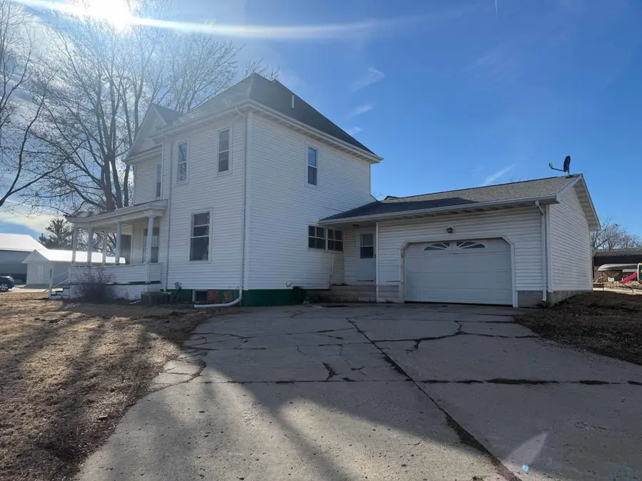 1102 3rd Ave, Alton, IA 51003 - #3