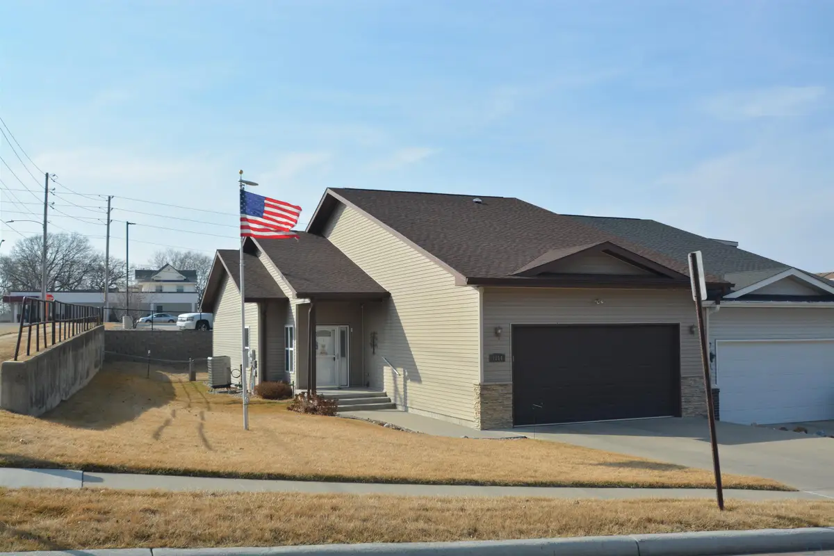 1811 S St Aubin St., Sioux City, IA 51106 - #1