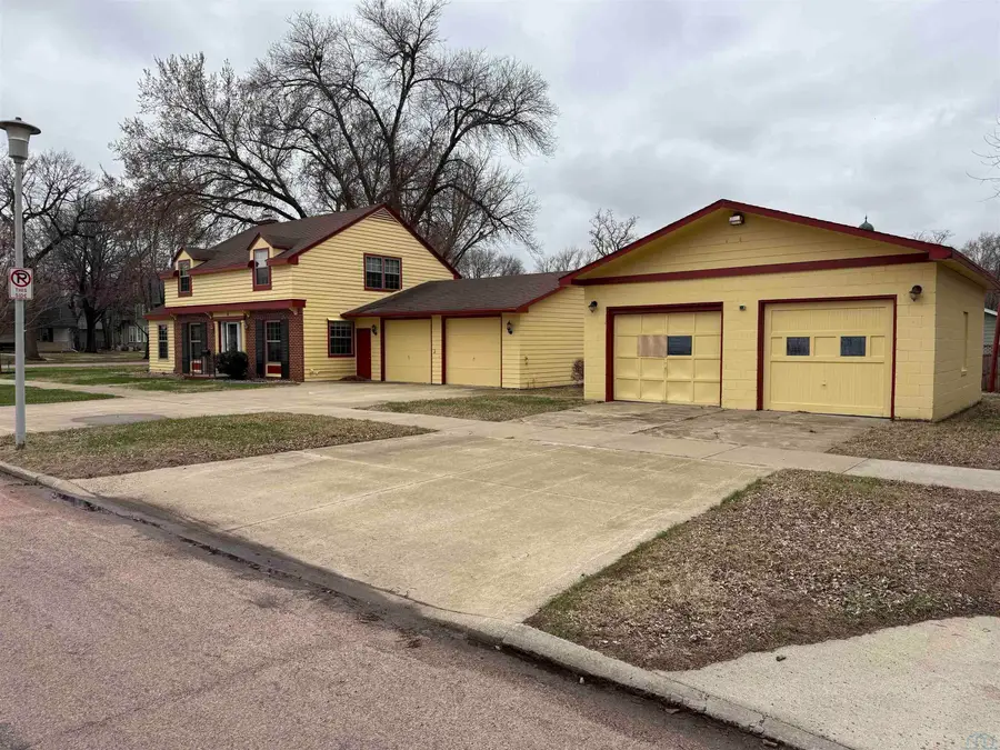 8 N Yale, Vermillion, SD 57069 - #2