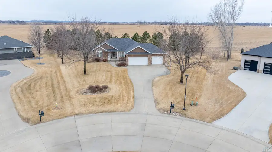 305 Fieldstone Court, Jefferson, SD 57038 - #2
