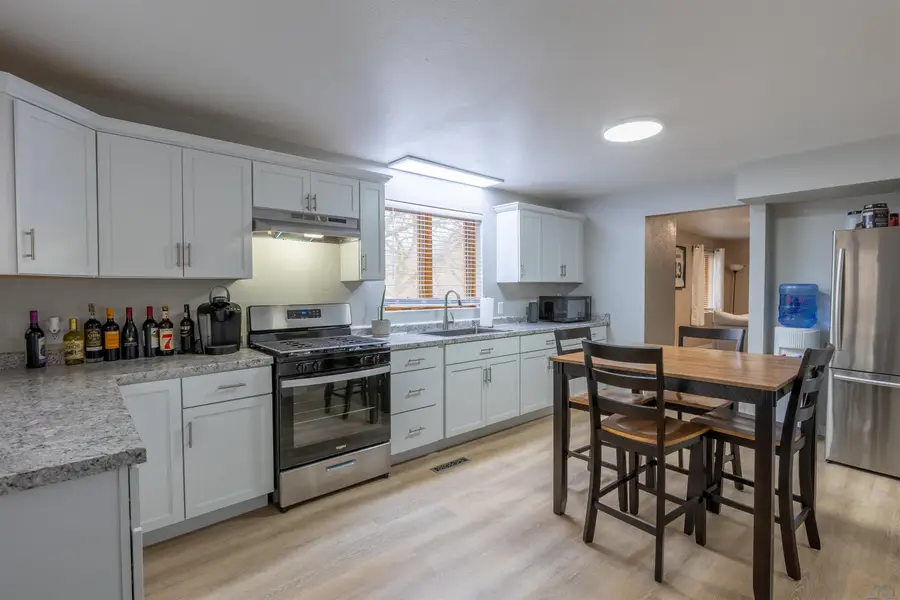 2526 Macomb Avenue, Sioux City, IA 51106 - #3