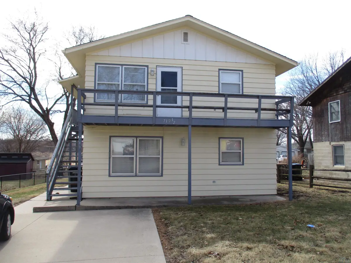 719 E Bluff Street, Cherokee, IA 51012 - #1