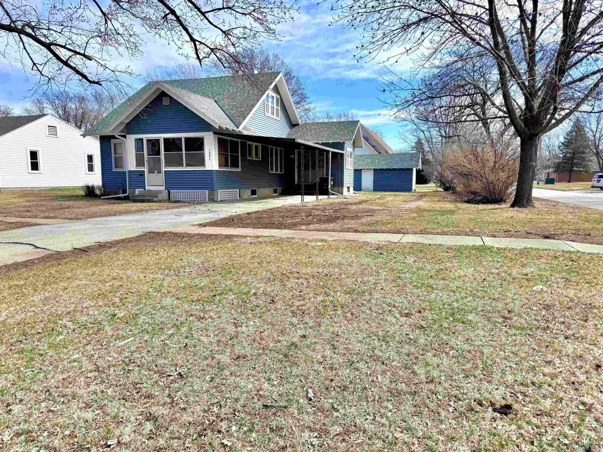 1221 12th St, Onawa, IA 51040 - #1