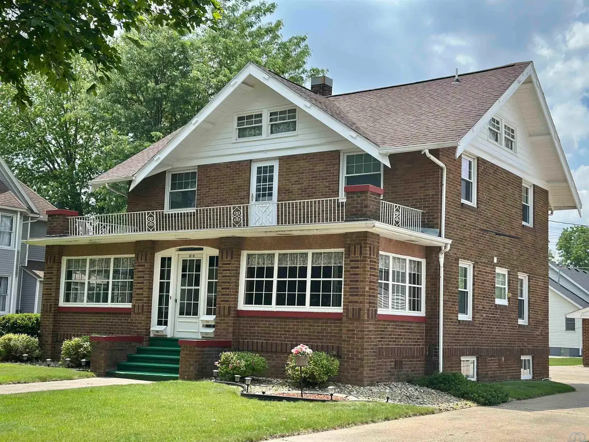 416 LAKE AVE, Storm Lake, IA 50588 - #1