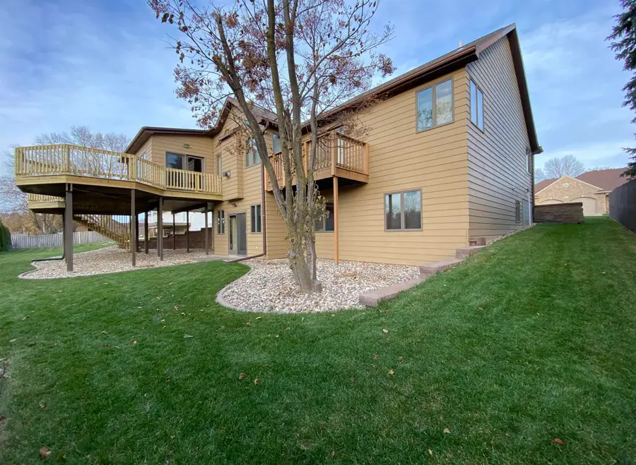 811 E Valley Dr, America, IA 51031 - #2