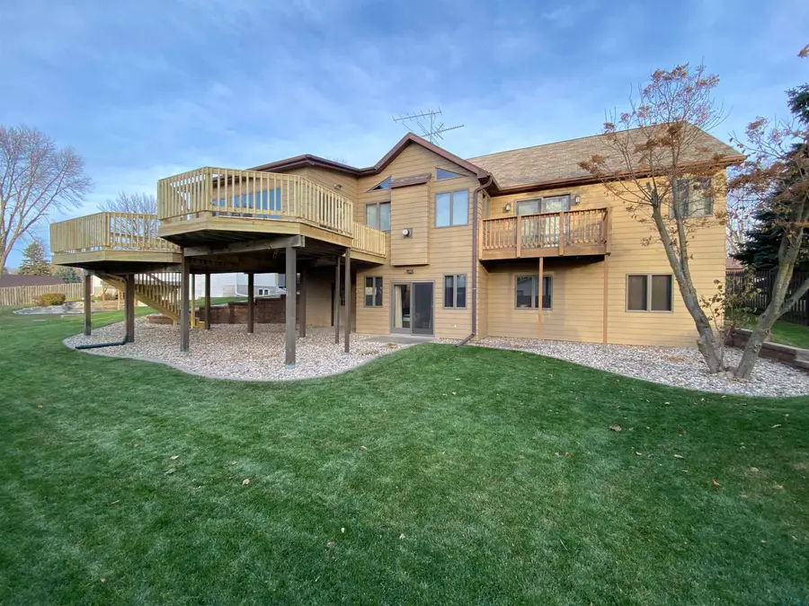 811 E Valley Dr, America, IA 51031 - #3