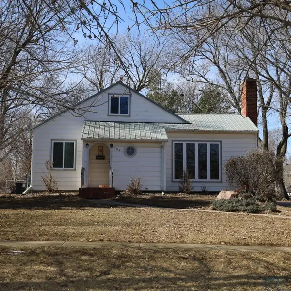 709 S Carroll Street, Rock Rapids, IA 51246