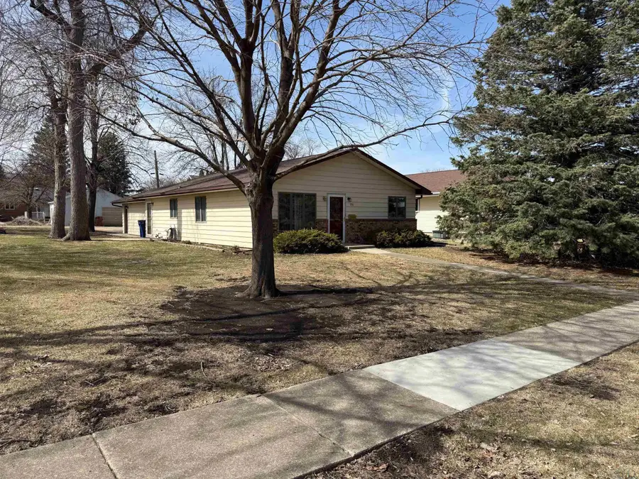151 N 3rd Avenue W, Hartley, IA 51346 - #2