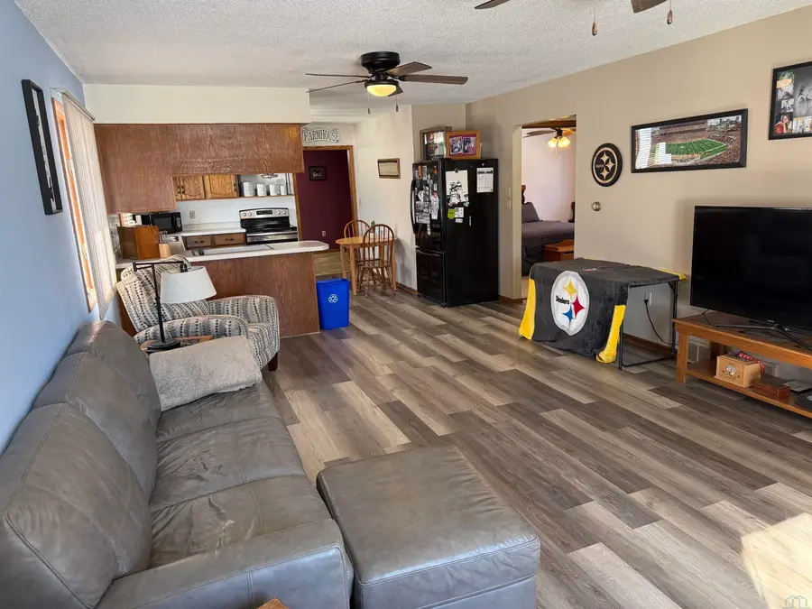 151 N 3rd Avenue W, Hartley, IA 51346 - #3