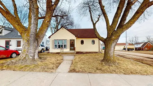 518 N 11TH ST, Cherokee, IA 51012