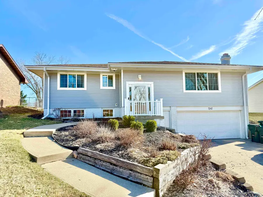 3242 CHEYENNE BLVD, Sioux City, IA 51104 - #2