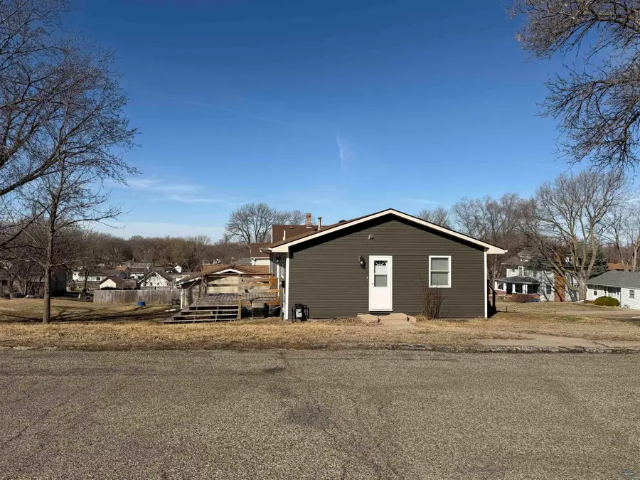 750 Main St, Akron, IA 51001 - #3