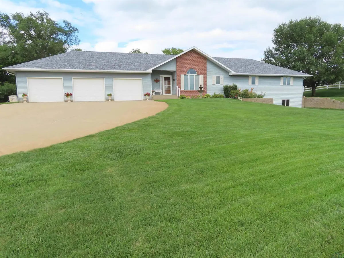 4440 Lost Meadows Road, Sioux City, IA 51108 - #1