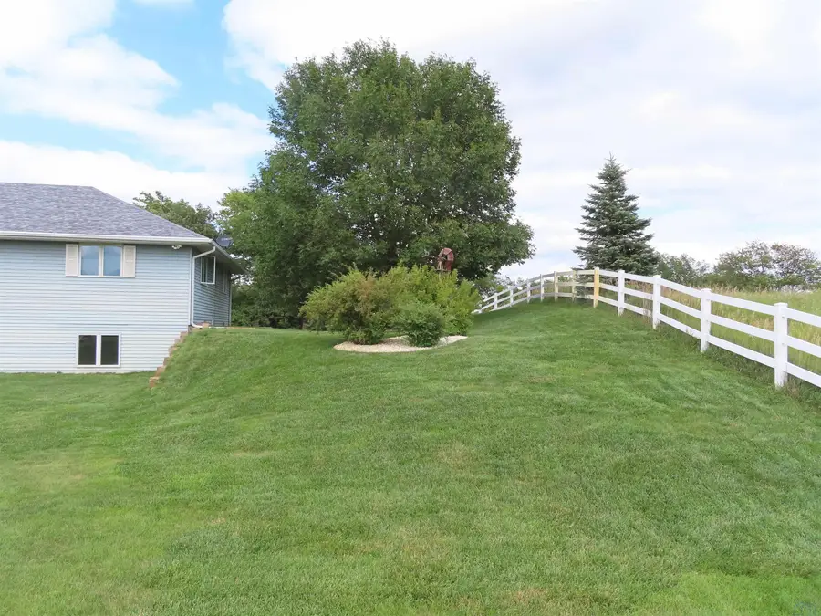 4440 Lost Meadows Road, Sioux City, IA 51108 - #3