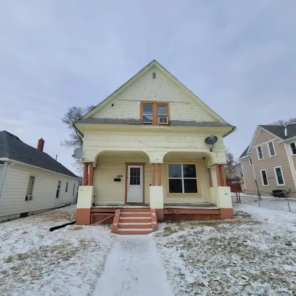 1419 W 4TH ST, Sioux City, IA 51103