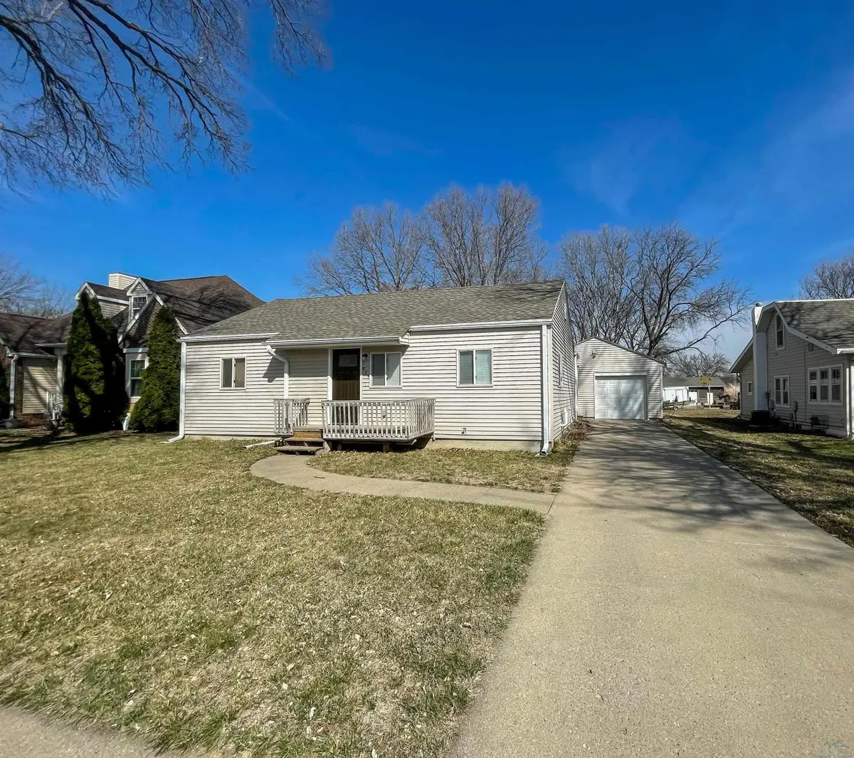 705 E 11, South Sioux City, NE 68776 - #1