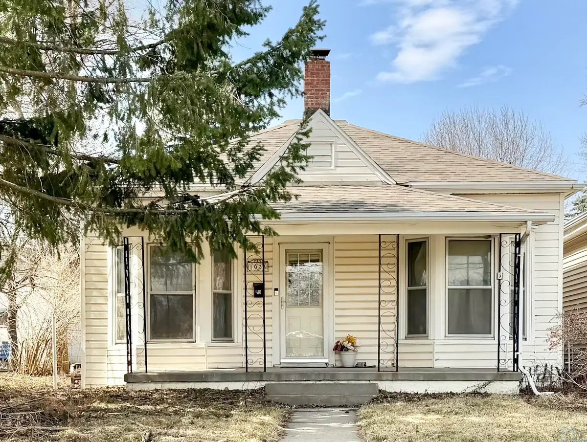 1923 Sherman Ave, Sioux City, IA 51106 - #1