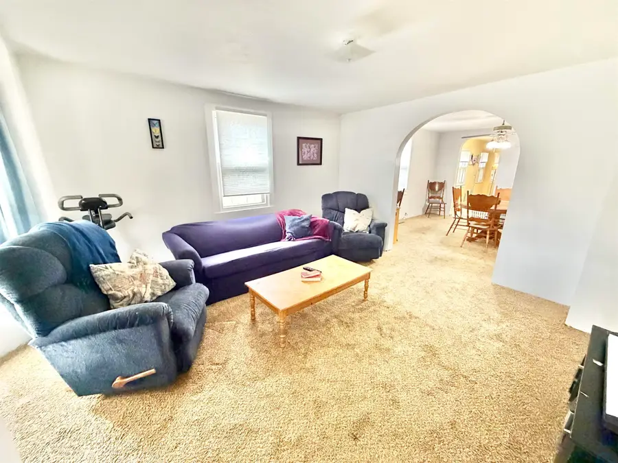 1923 Sherman Ave, Sioux City, IA 51106 - #3