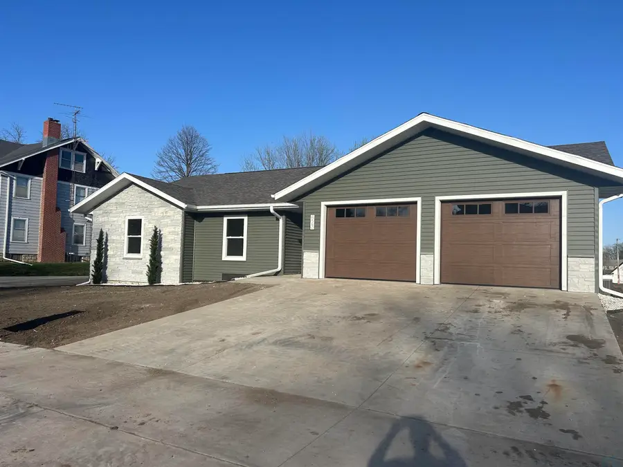623 6th Ave, Sheldon, IA 51201 - #2