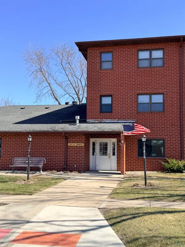 1317 Seneca #105, Storm Lake, IA 50588