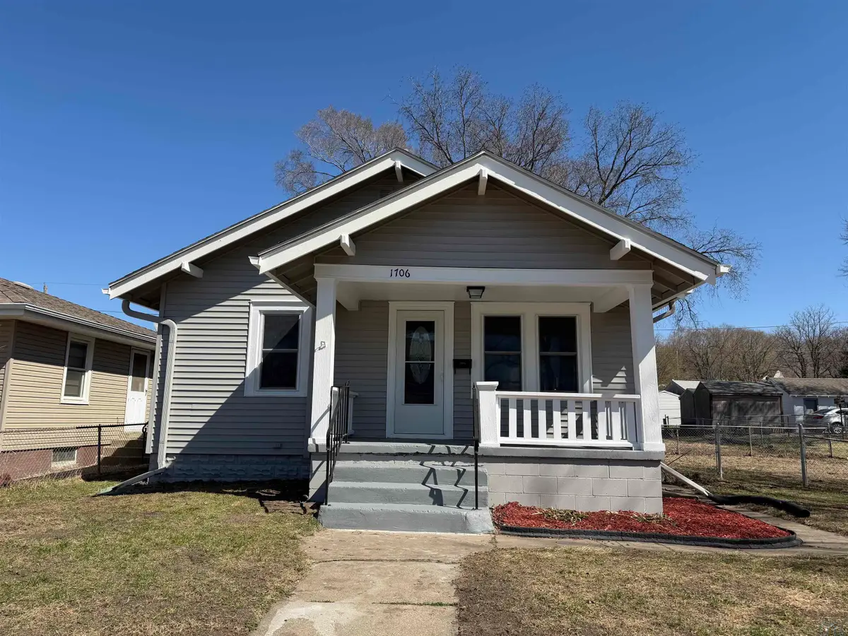1706 Irene St, Sioux City, IA 51105 - #1