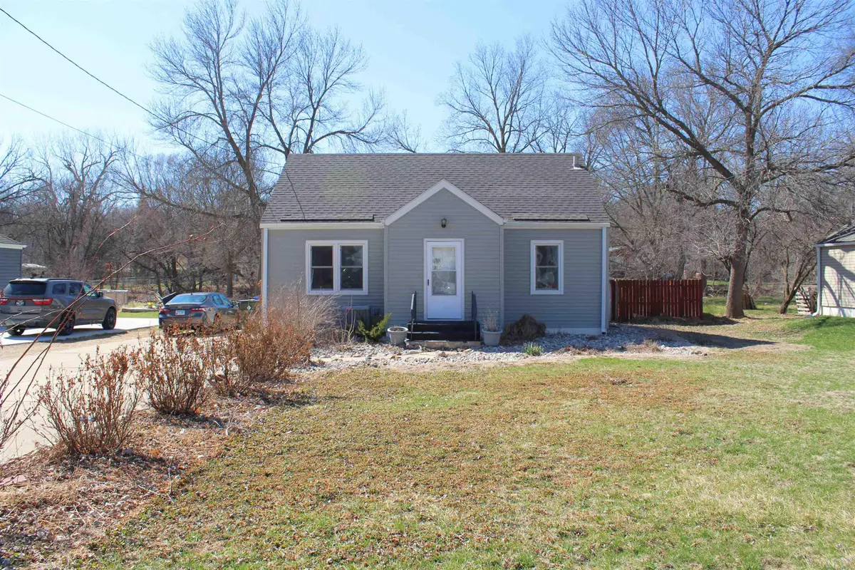 3711 SUMMIT ST, Sioux City, IA 51104 - #1