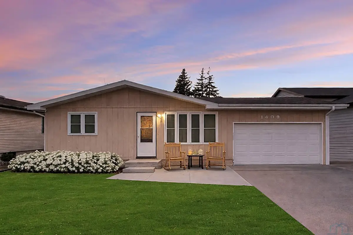 1409 F St, South Sioux City, NE 68776 - #1