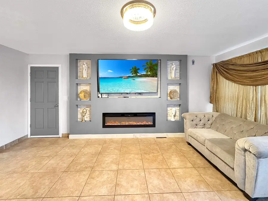 1409 F St, South Sioux City, NE 68776 - #3