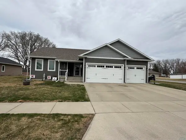 1540 Rockwell Trail, Vermillion, SD 57069