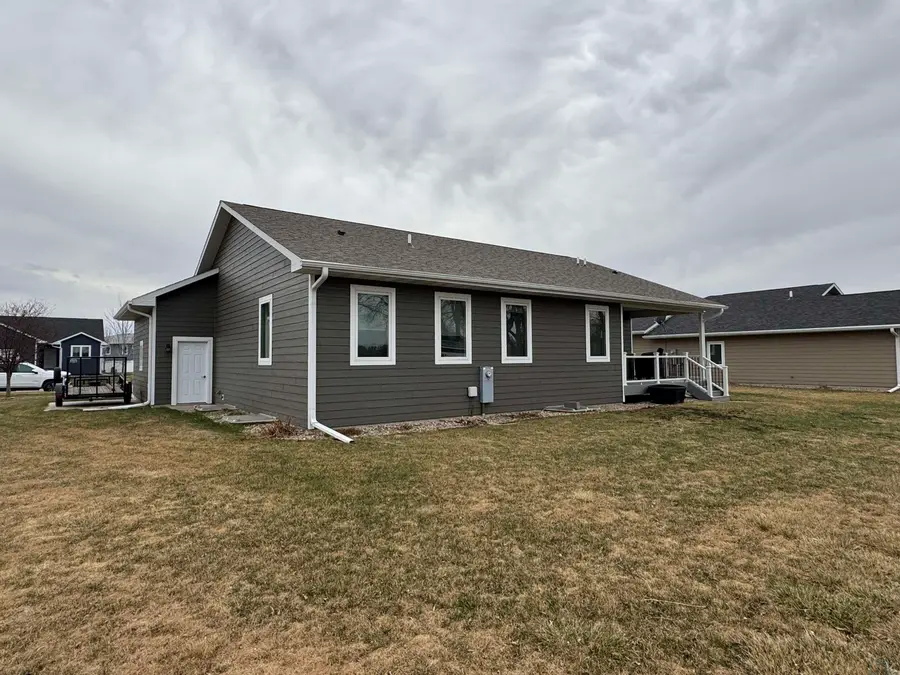 1540 Rockwell Trail, Vermillion, SD 57069 - #3