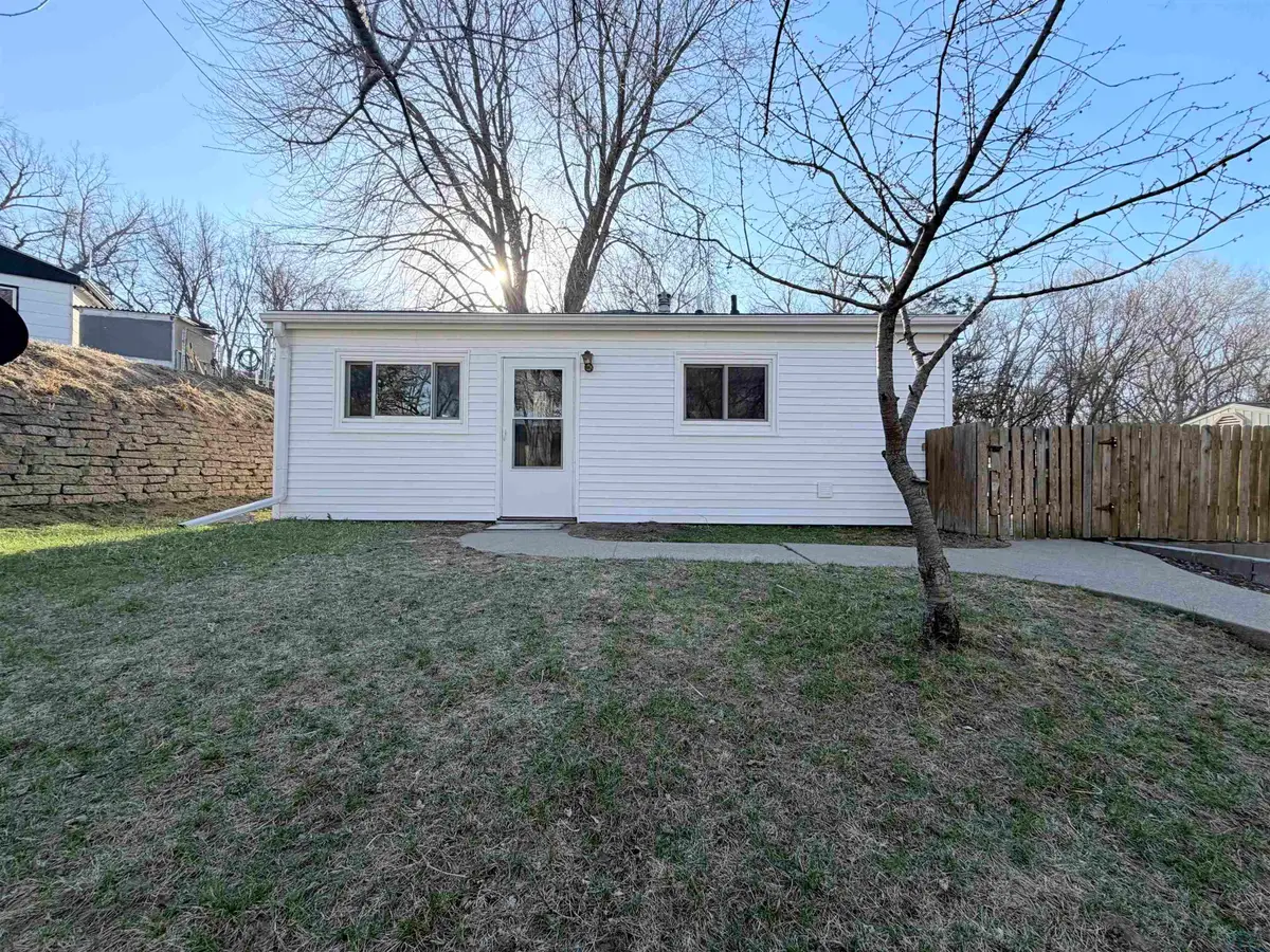 805 Rustin St., Sioux City, IA 51105 - #1