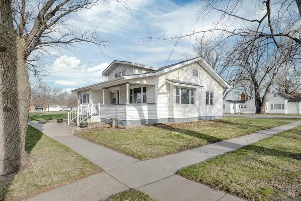 900 Cameo Street, Onawa, IA 51040
