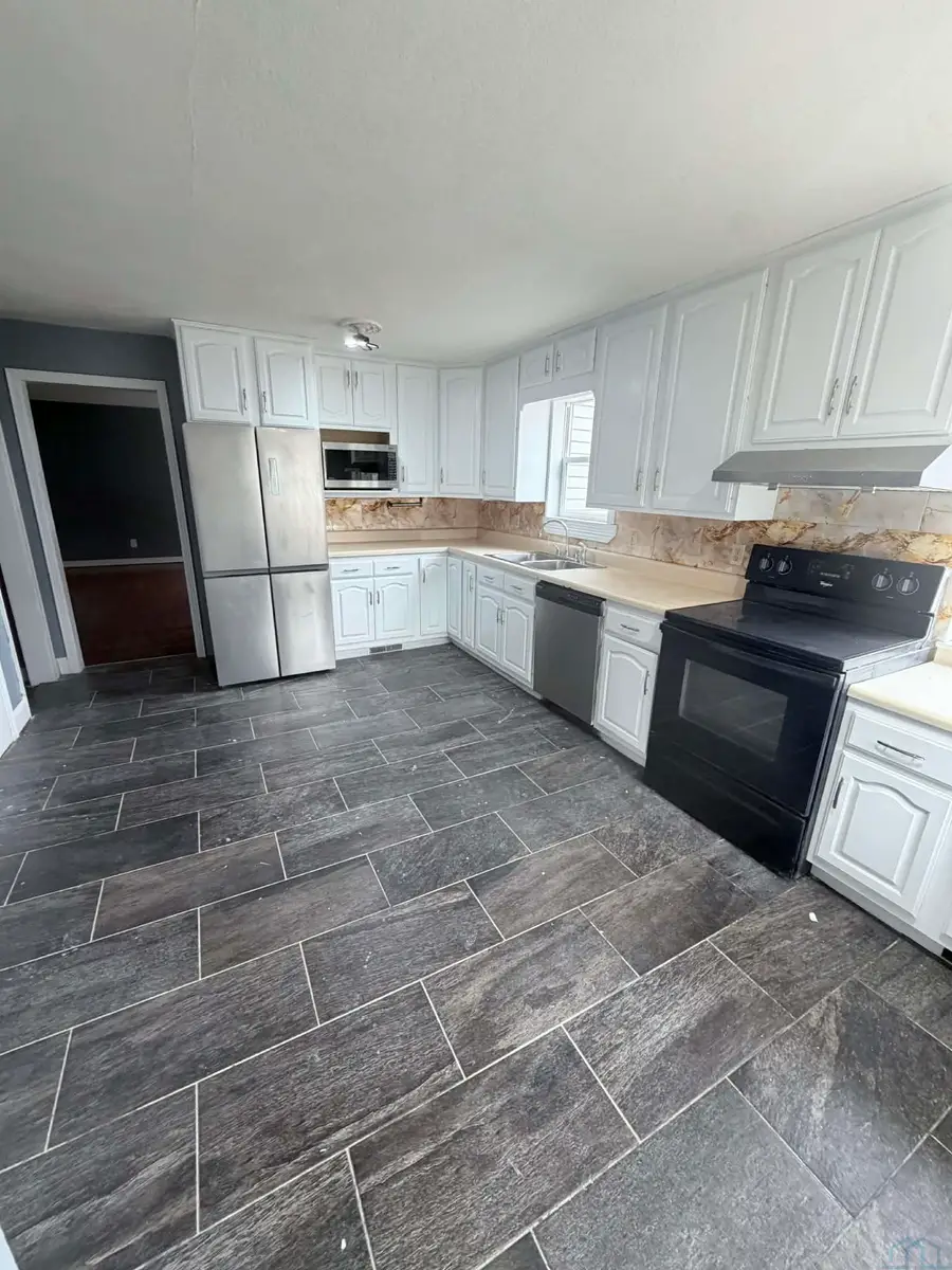 116 KENZY ST, Storm Lake, IA 50588 - #3