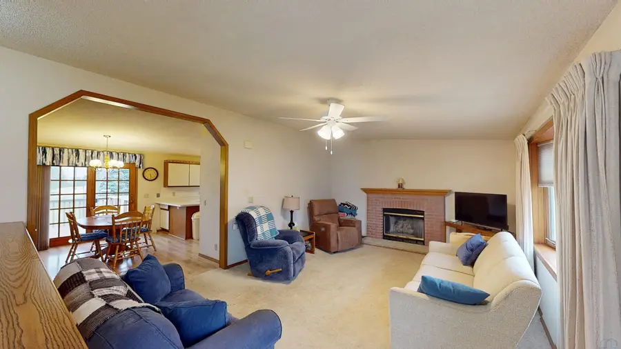 1405 GRETA ST, Cherokee, IA 51012 - #2