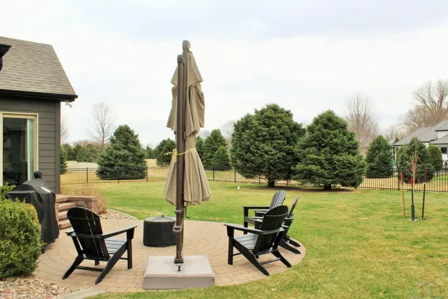 548 BLUESTEM TRL, Dakota Dunes, SD 57049 - #3