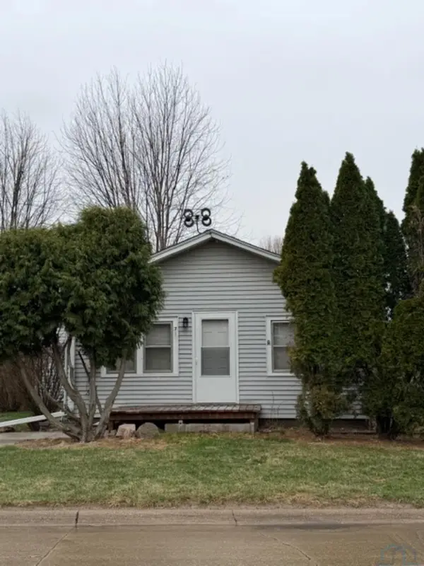 715 Burton Street, Sioux City, IA 51103