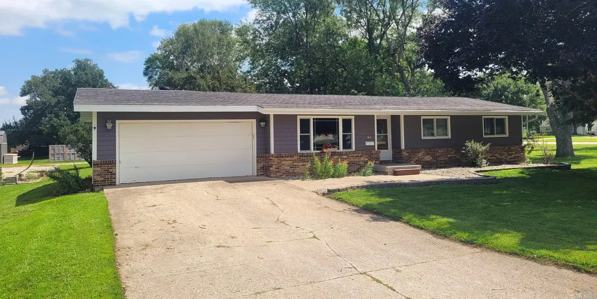 160 N 6th Ave E, Hartley, IA 51346 - #1