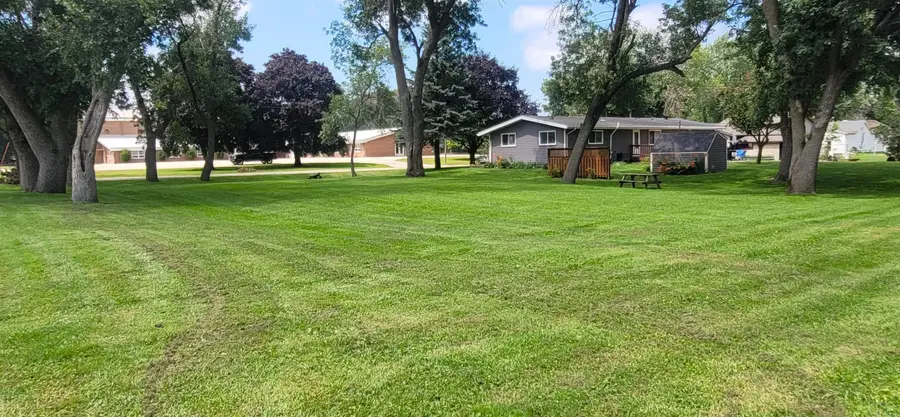 160 N 6th Ave E, Hartley, IA 51346 - #2