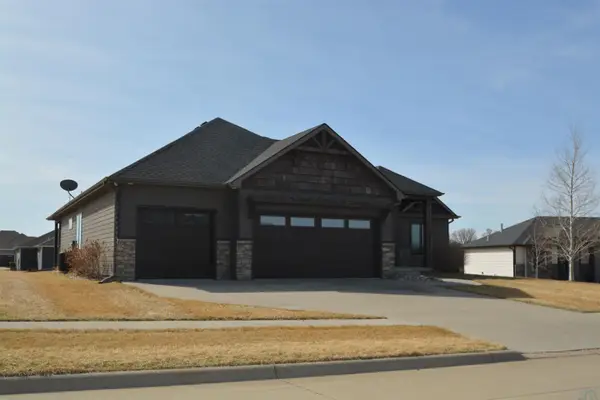 6720 Prairie View Court, Sioux City, IA 51106