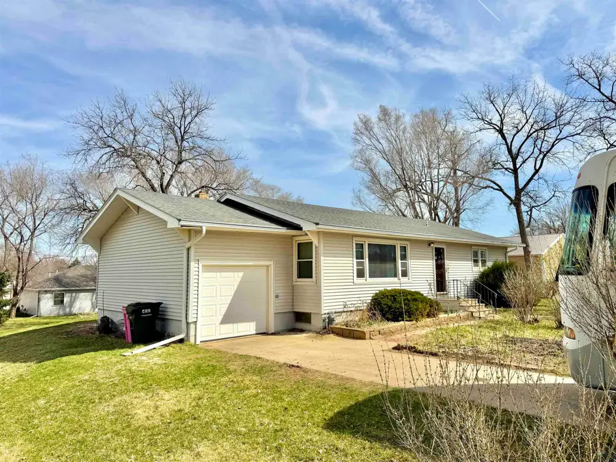 633 Jackson St, Moville, IA 51039 - #2