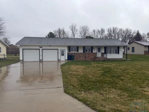 230 E 2nd Street, Ashton, IA 51232