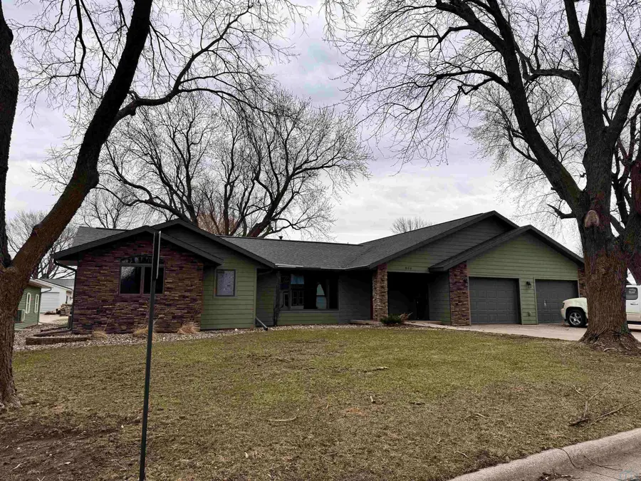 806 Floyd St, Sanborn, IA 51248 - #3