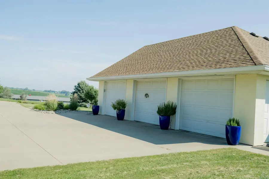 110 Grandy Drive, Sioux City, IA 51106 - #2