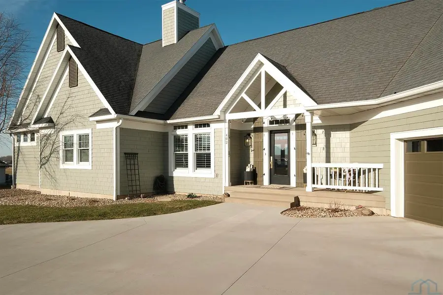 402 Martin Drive NE, Orange City, IA 51041 - #2