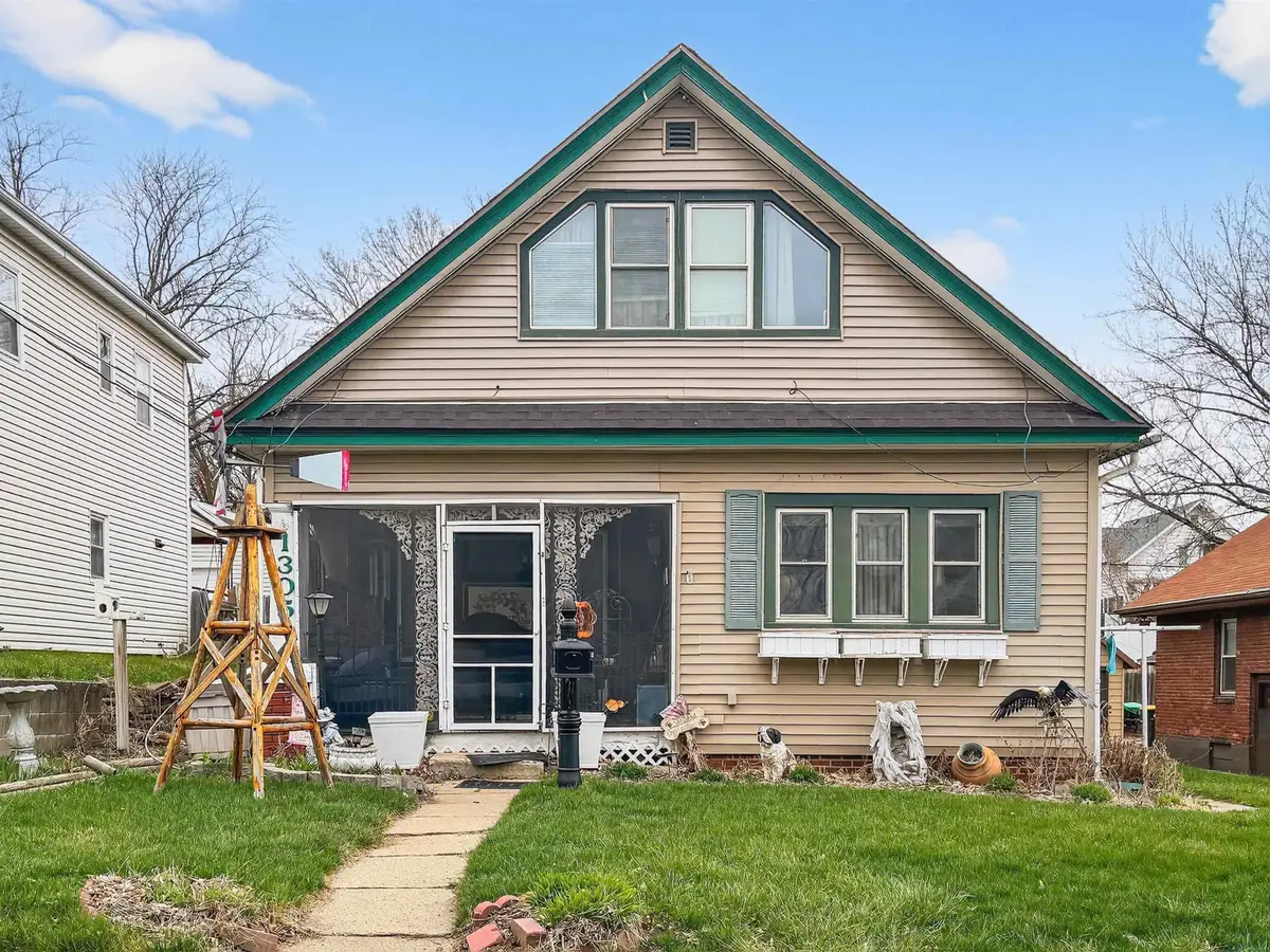 1305 Hill Ave, Sioux City, IA 51104 - #1